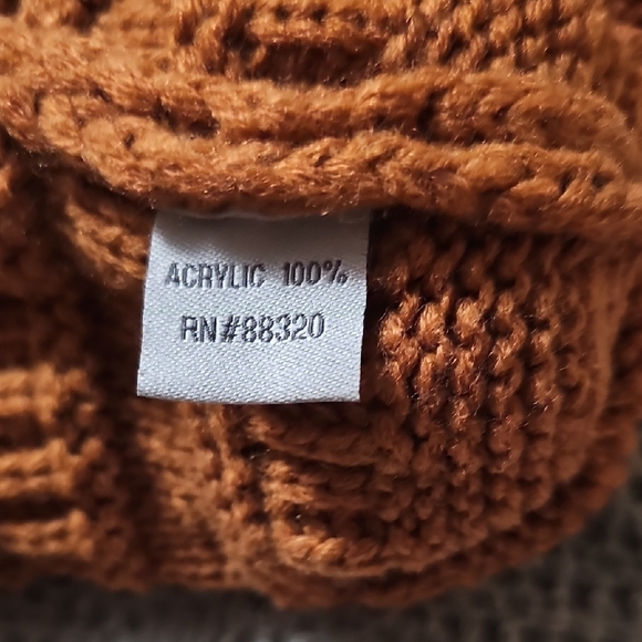 C.C. Rust Knit Beanie w/ Faux Fur Pom | Chunky Ribbed Winter Hat - Picture 6 of 6